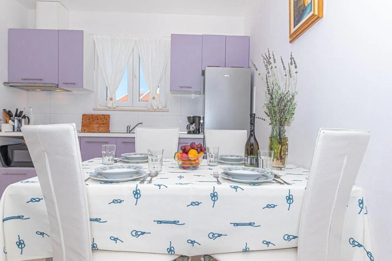 Apartment Milka Zaton