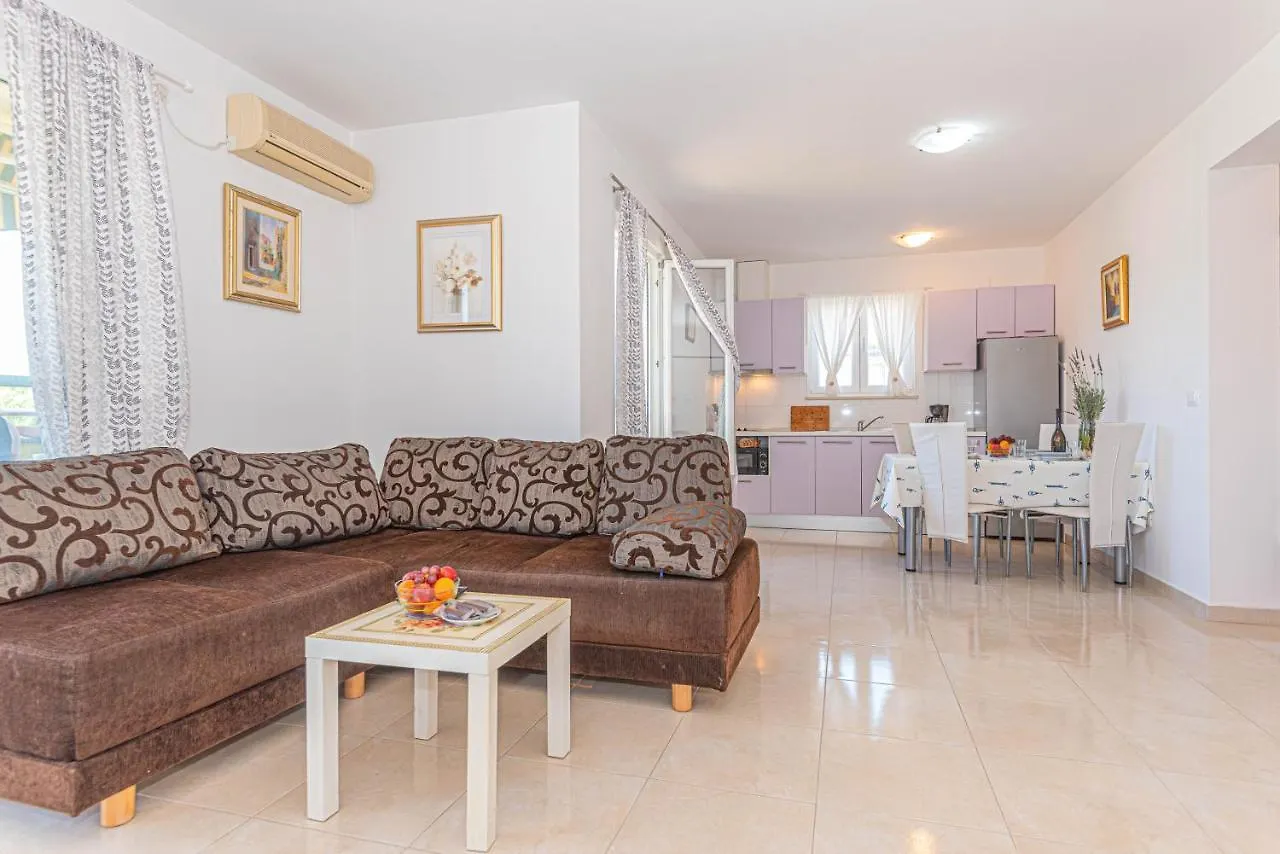 Apartment Milka Zaton