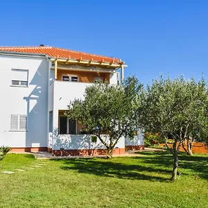 Apartment Mirela, Zaton (Zadar)